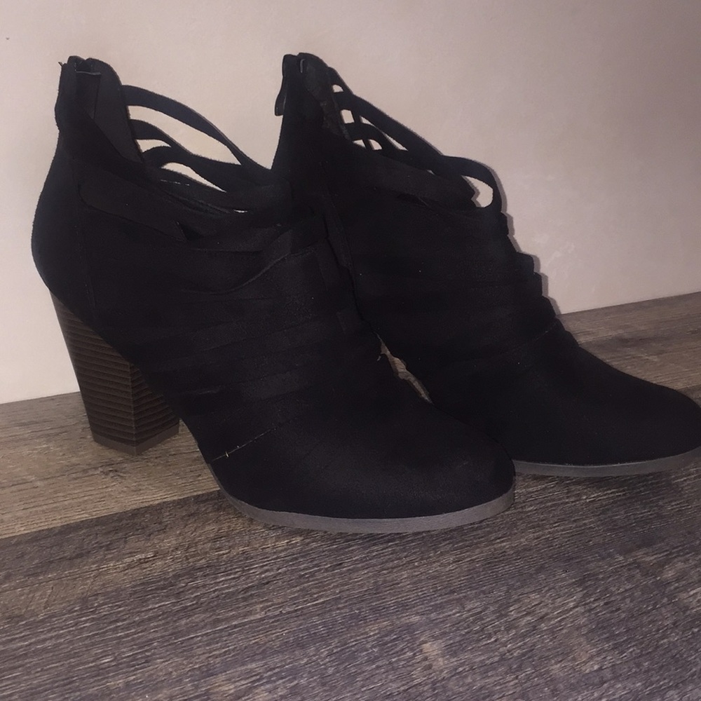 TG size 11 booties